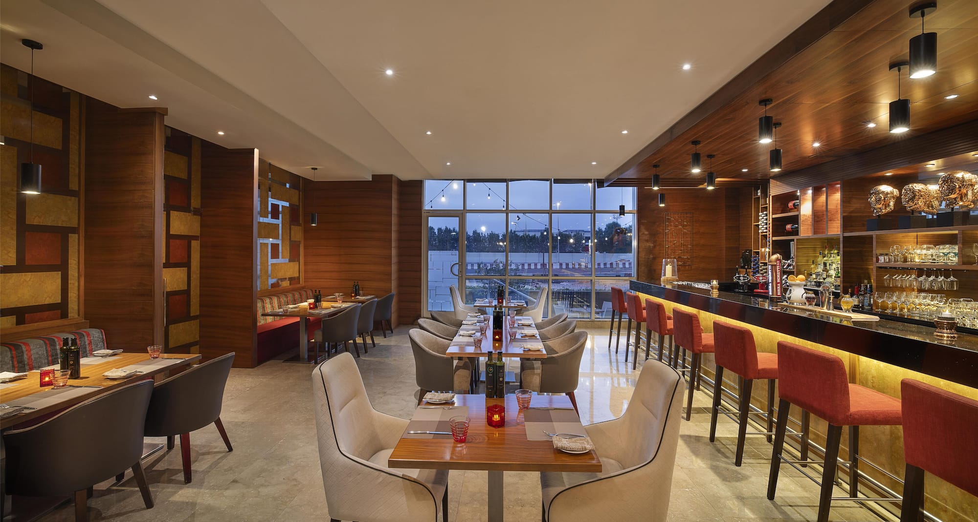 Radisson Blu Hotel, Dubai Barsha Heights - Dining