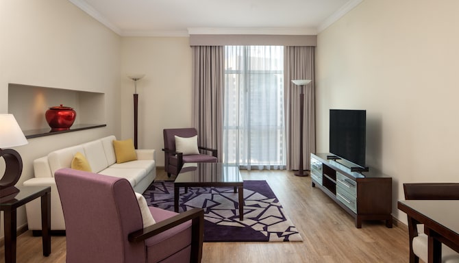 Radisson Blu Hotel, Dubai Barsha Heights - جناح
