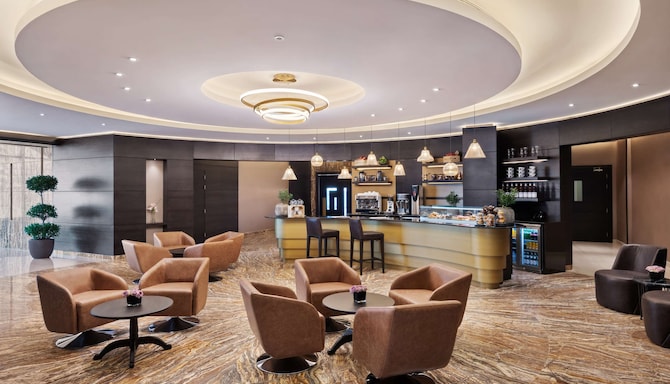 Radisson Blu Hotel, Dubai Canal View - BakeHouse