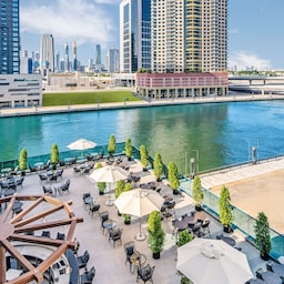 Radisson Blu Hotel, Dubai Canal View - Bai Bar and Terrace