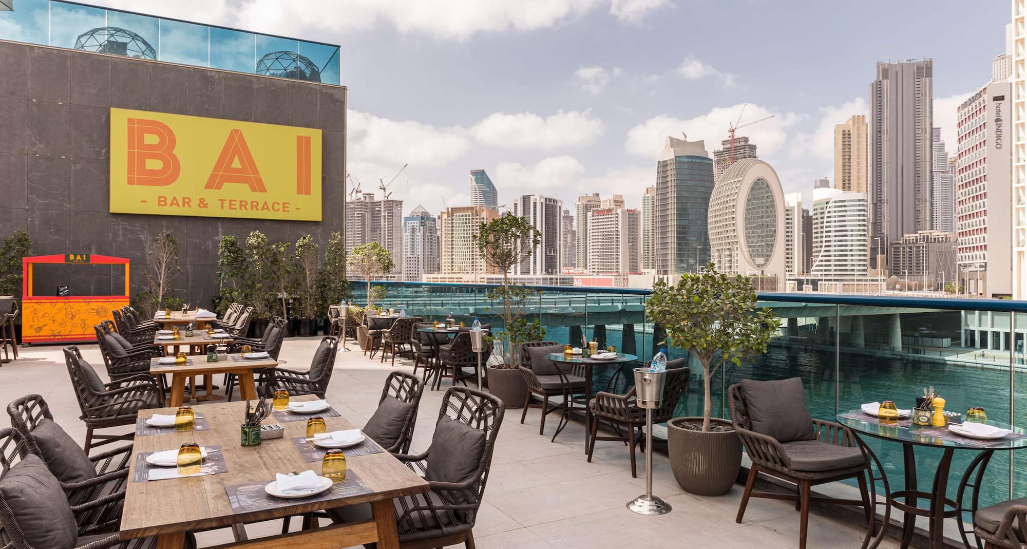 Radisson Blu Hotel, Dubai Canal View - BAI Bar & Terrace - Outdoor