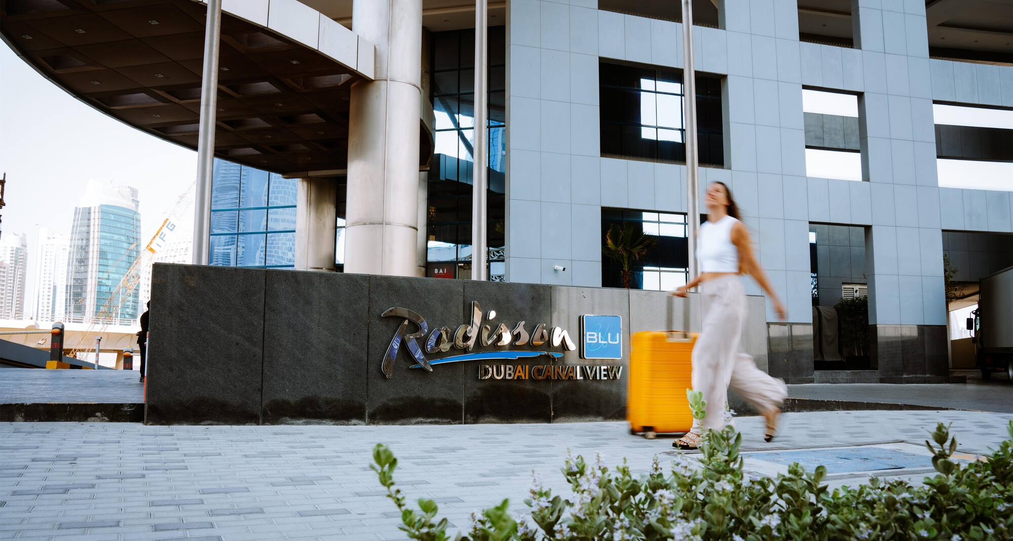 Radisson Blu Hotel, Dubai Canal View - Exterior Lifestyle