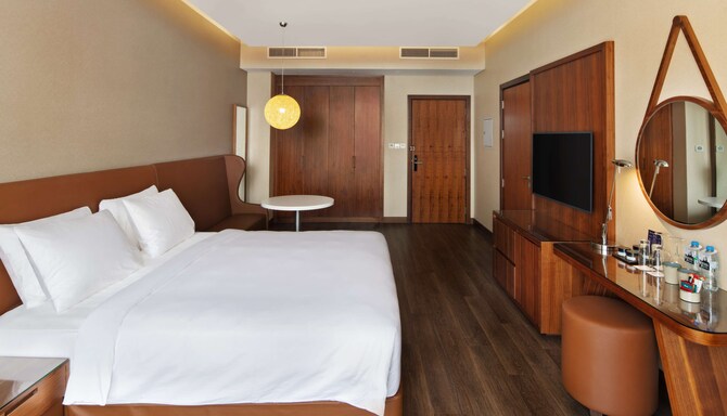 Radisson Blu Hotel, Dubai Canal View - Superior Room