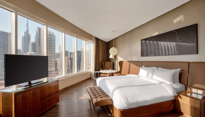 Radisson Blu Hotel, Dubai Canal View - Executive room with a view