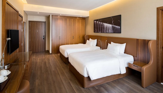 Radisson Blu Hotel, Dubai Canal View - Standard Room - Twin