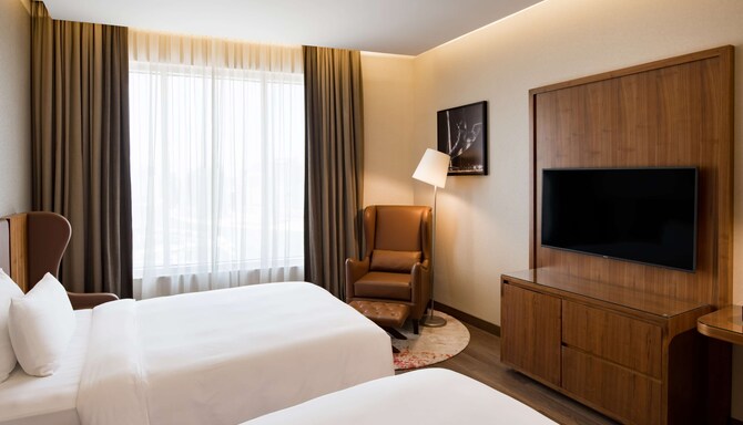 Radisson Blu Hotel, Dubai Canal View - Standard Room