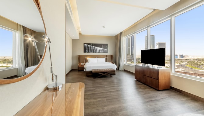 Radisson Blu Hotel, Dubai Canal View - Superior Room