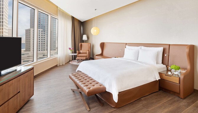Radisson Blu Hotel, Dubai Canal View - Guest room