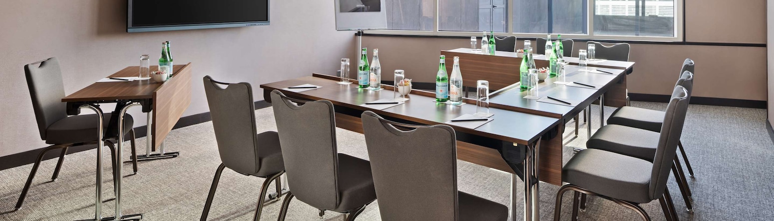 Radisson Blu Hotel, Dubai Canal View - Meetings and events