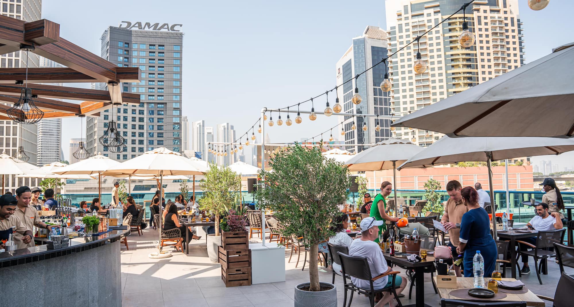 Radisson Blu Hotel, Dubai Canal View - BAI Bar and Terrace