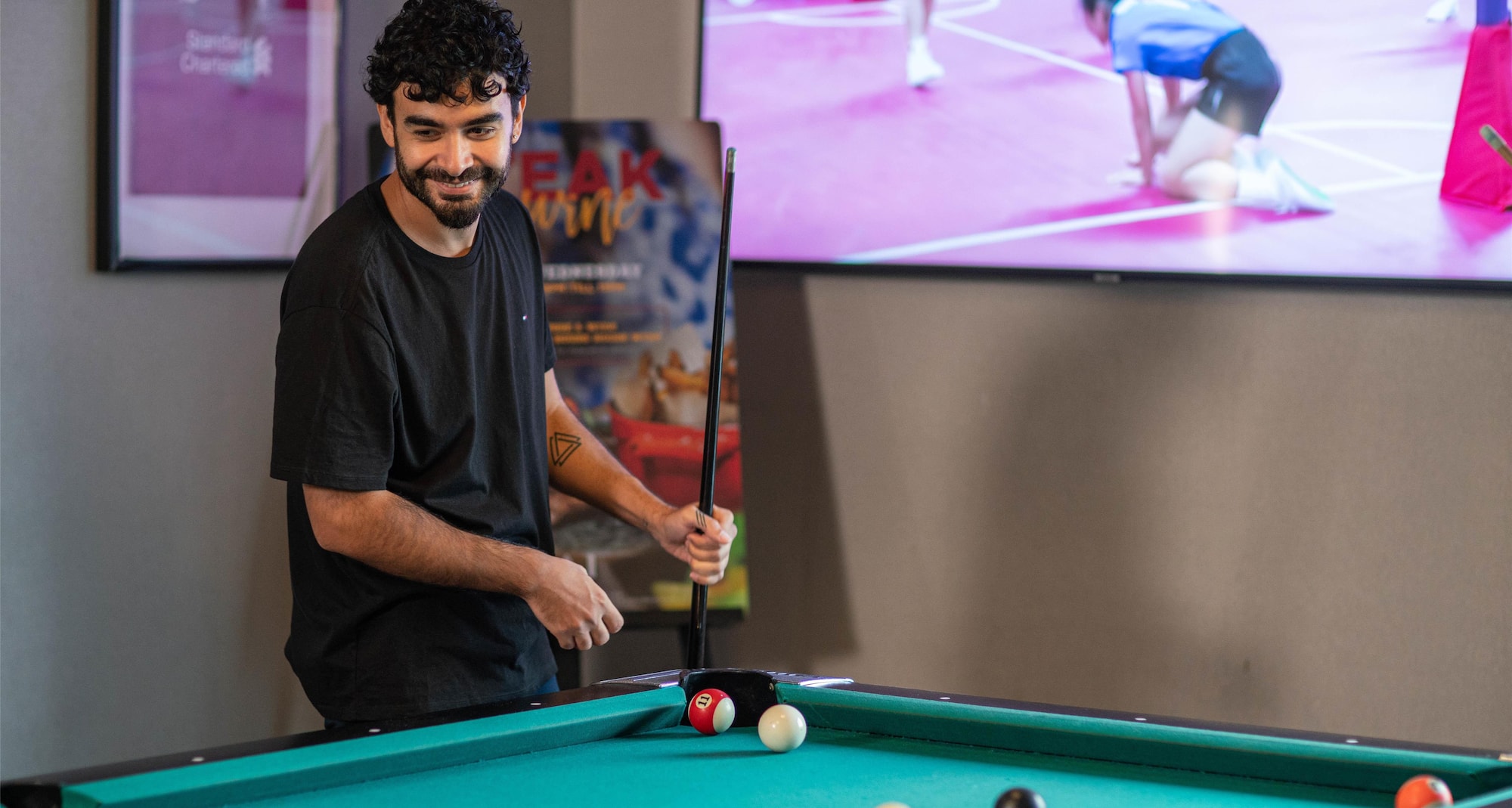 Radisson Blu Hotel, Dubai Canal View - BAI Bar and Terrace