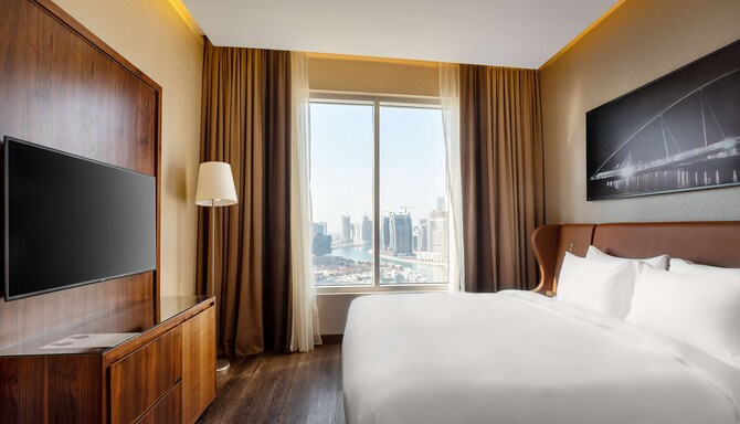 Radisson Blu Hotel, Dubai Canal View - One bedroom suite