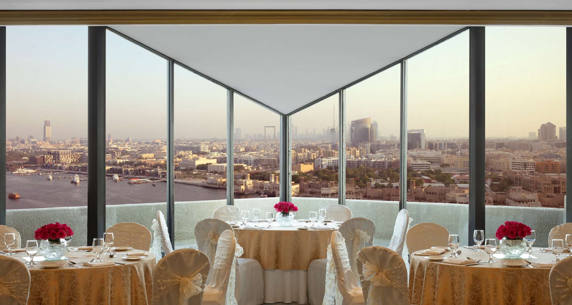 Radisson Blu Hotel, Dubai Deira Creek – Ballsaal Plaza – Blick