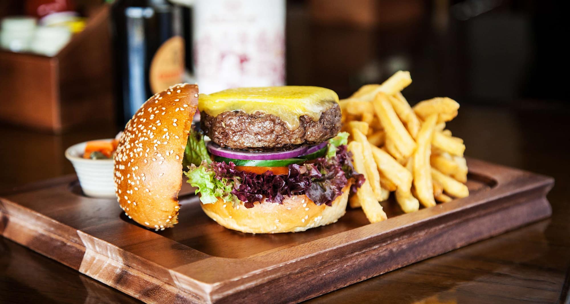 Radisson Blu Hotel, Dubai Deira Creek - Restaurant Beef Burger