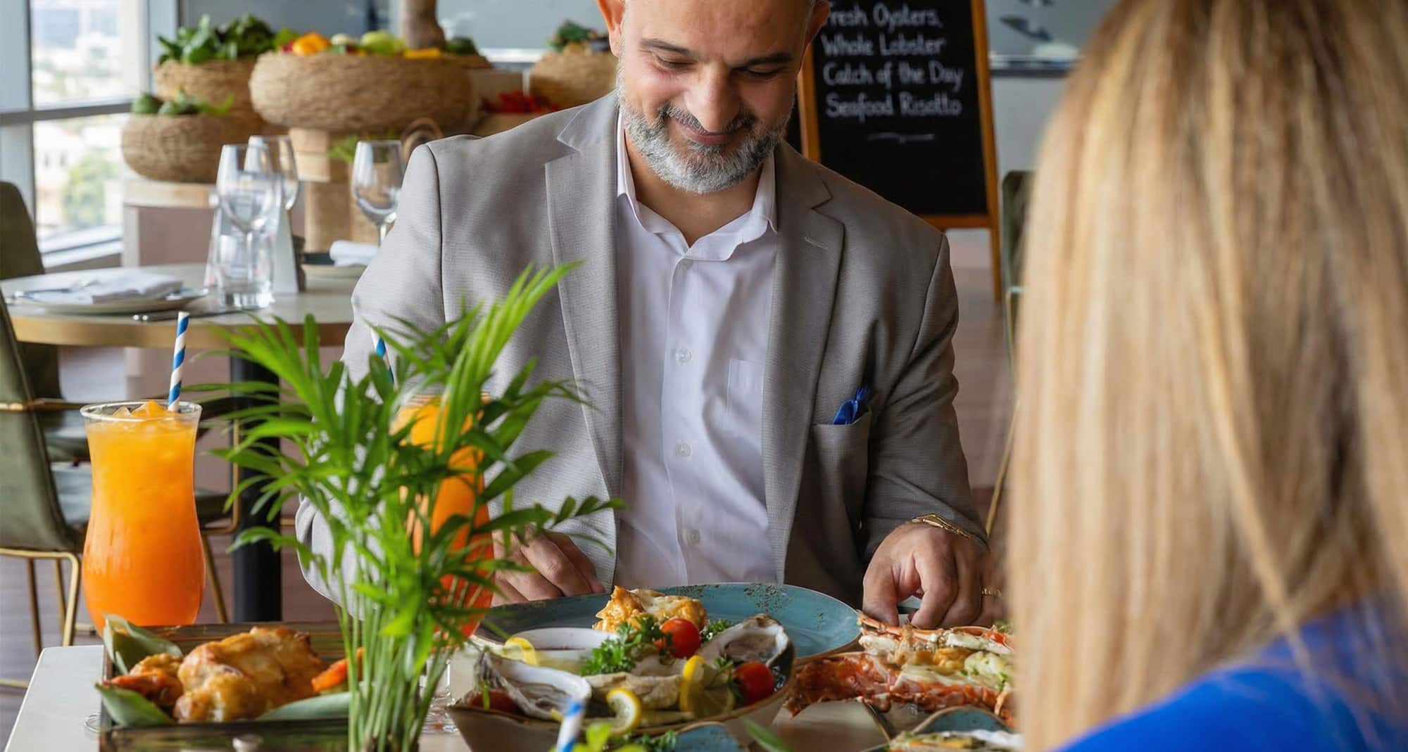 Radisson Blu Hotel, Dubai Deira Creek - Fish Market Restaurant