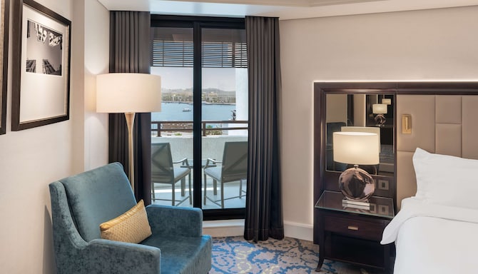 Radisson Blu Hotel, Dubai Deira Creek - Standard Room with twin beds