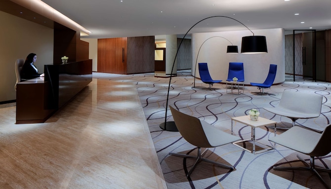Radisson Blu Hotel, Dubai Deira Creek - Meeting Room Lobby