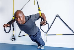 Radisson Blu Hotel, Dubai Deira Creek - Salle de sport TRX