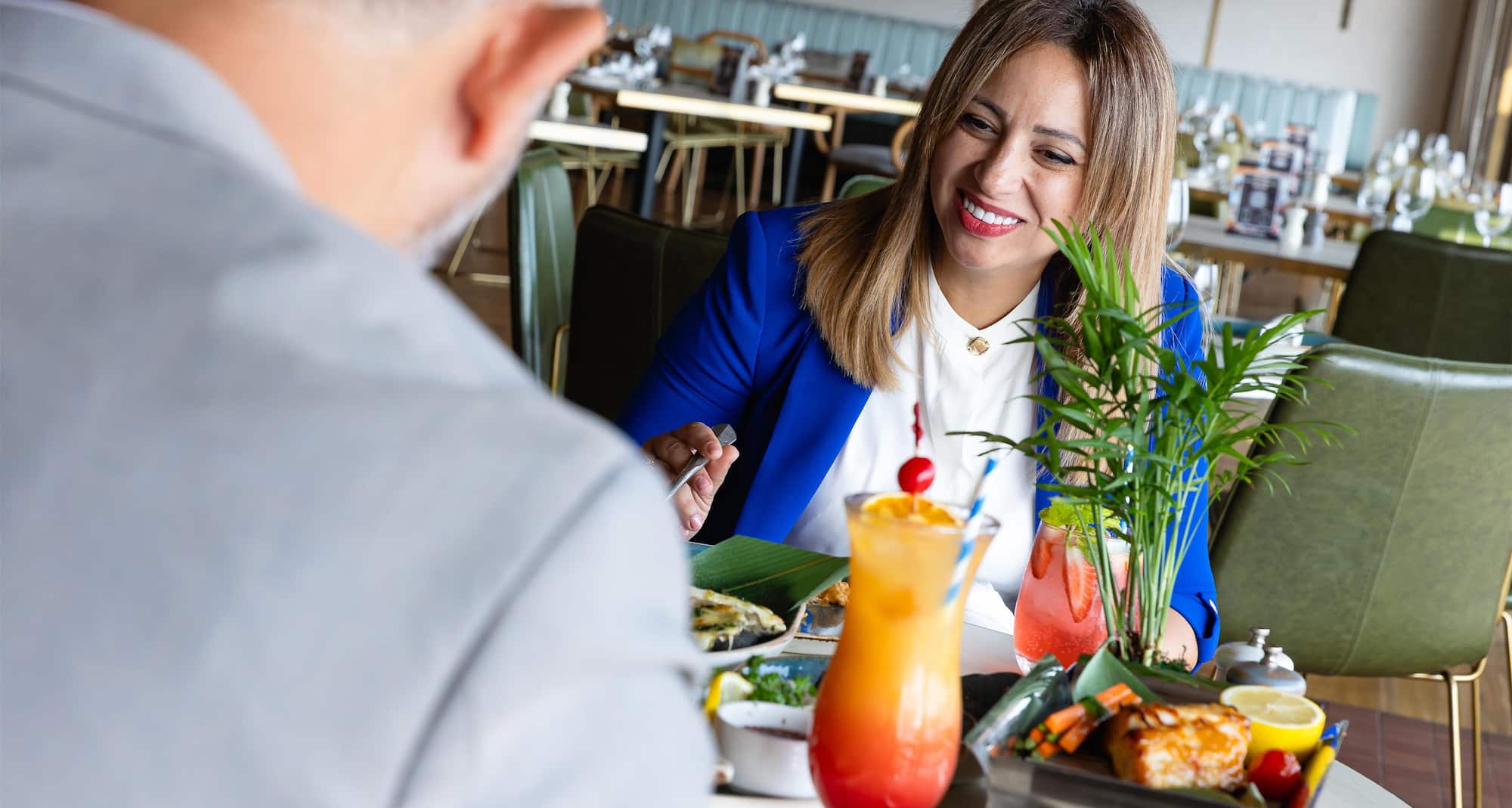 Radisson Blu Hotel, Dubai Deira Creek - Dining Experience