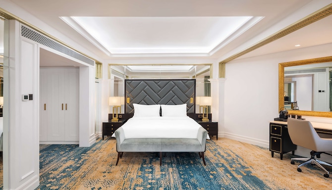 Radisson Blu Hotel, Dubai Deira Creek - Presidential Suite