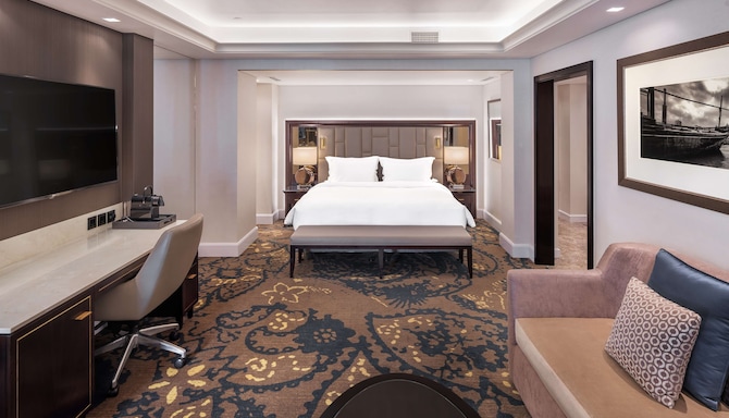 Radisson Blu Hotel, Dubai Deira Creek - Suite