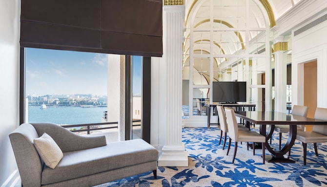 Radisson Blu Hotel, Dubai Deira Creek - Presidential Suite