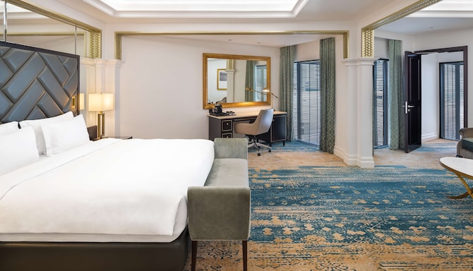 Radisson Blu Hotel, Dubai Deira Creek - Presidential Suite