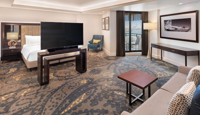 Radisson Blu Hotel, Dubai Deira Creek - Grand Suite