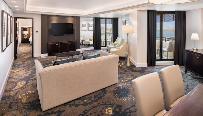 Radisson Blu Hotel, Dubai Deira Creek - Grand Suite