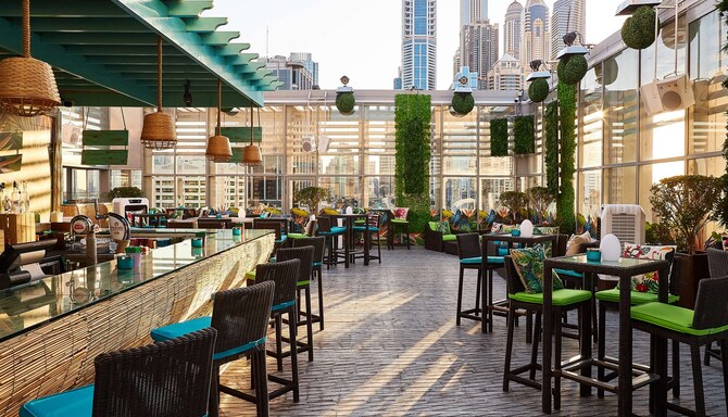 Radisson Blu Hotel, Dubai Media City - Tamanya Rooftop Bar