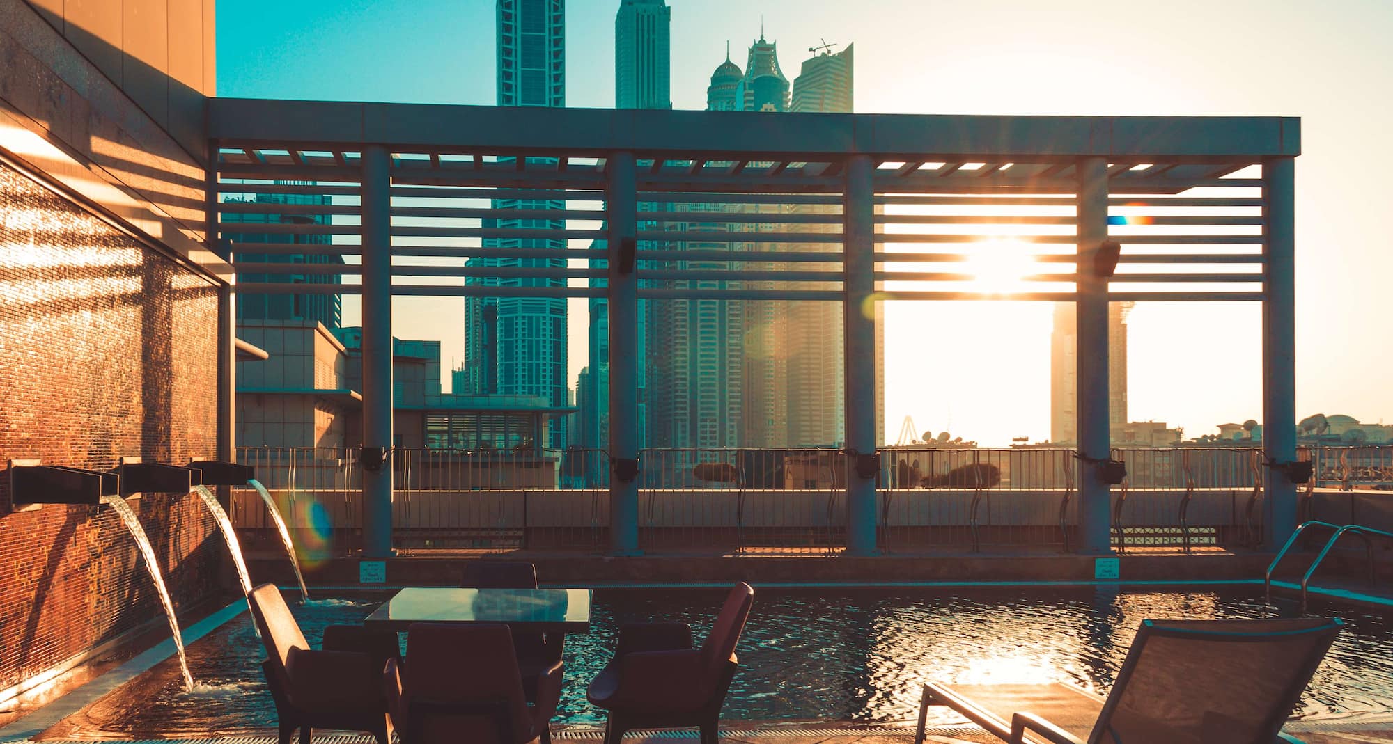 Radisson Blu Hotel, Dubai Media City - Rooftop Pool