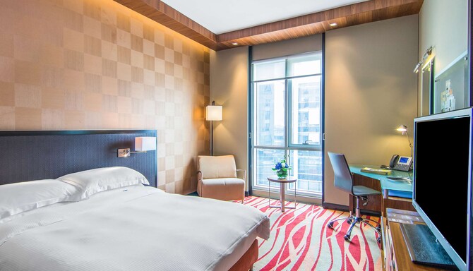 Hotel Rooms & Suites - Radisson Blu, Dubai Media City