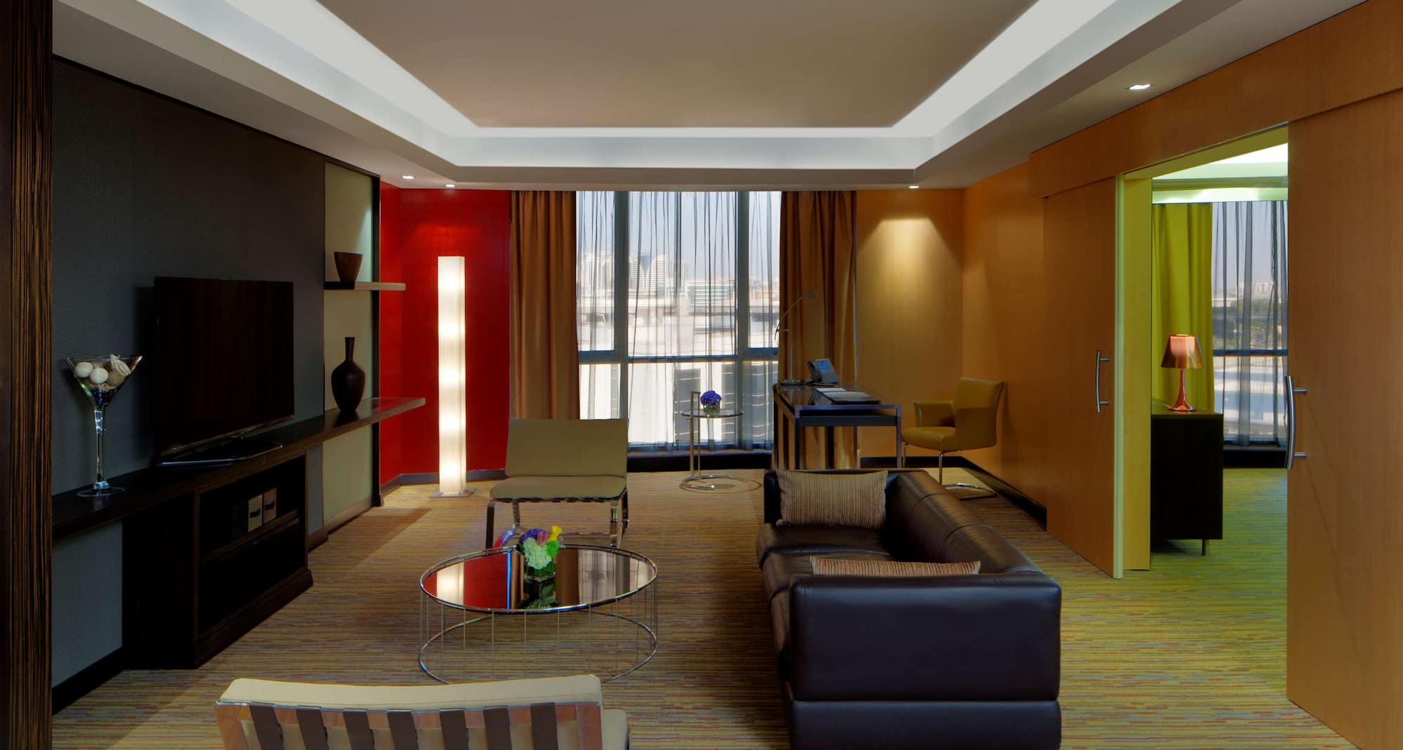 Radisson Blu Hotel, Dubai Media City - Suite Living Area