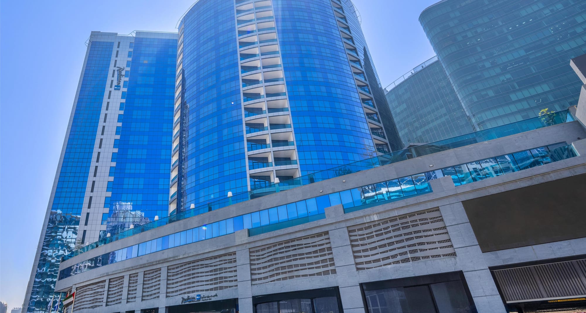 Radisson Blu Hotel, Dubai Waterfront - Vista exterior