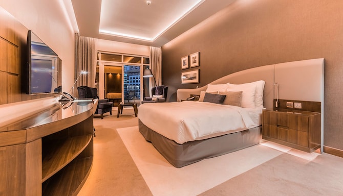 Radisson Blu Hotel, Dubai Waterfront - Superior & Executive Room