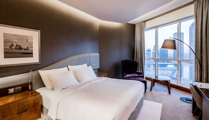 Radisson Blu Hotel, Dubai Waterfront - Standard Room