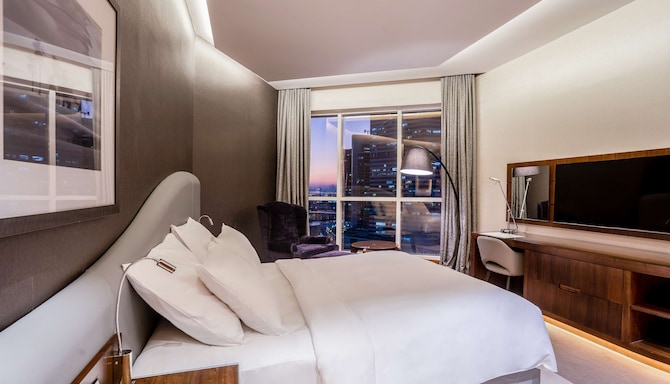 Radisson Blu Hotel, Dubai Waterfront - Standard Room