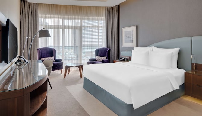 Radisson Blu Hotel, Dubai Waterfront - Superior Room
