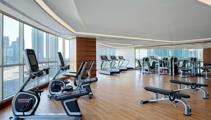 Radisson Blu Hotel, Dubai Waterfront - Fitness room