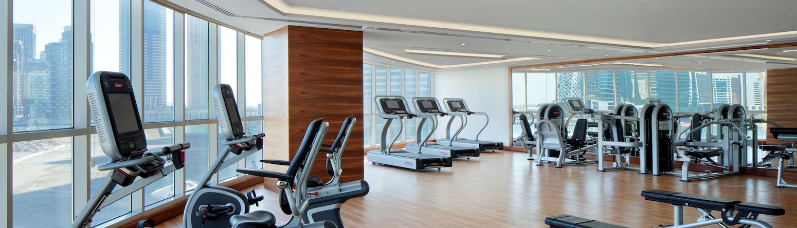 Radisson Blu Hotel, Dubai Waterfront - Fitness room
