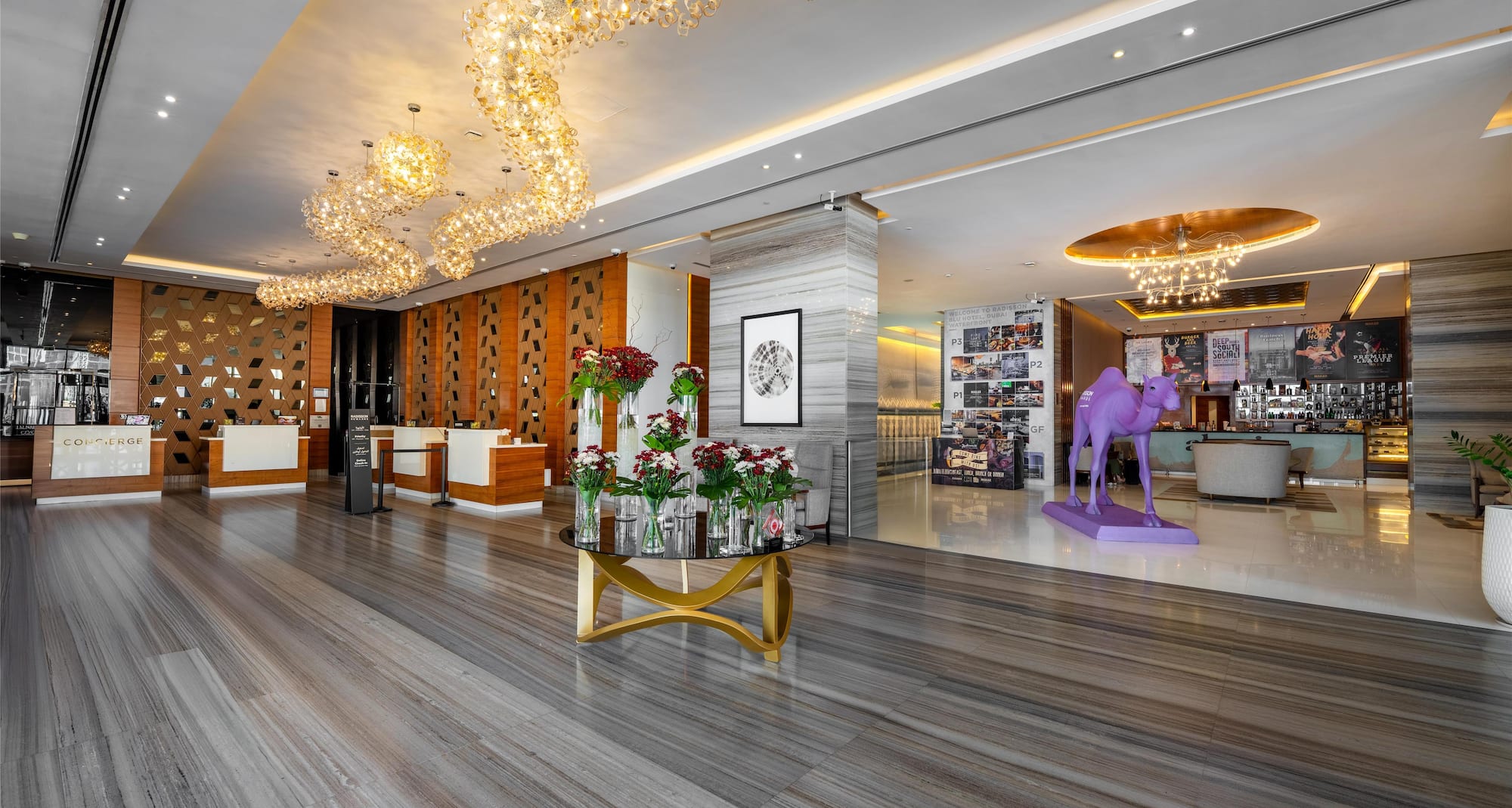 Radisson Blu Hotel, Dubai Waterfront - Lobby
