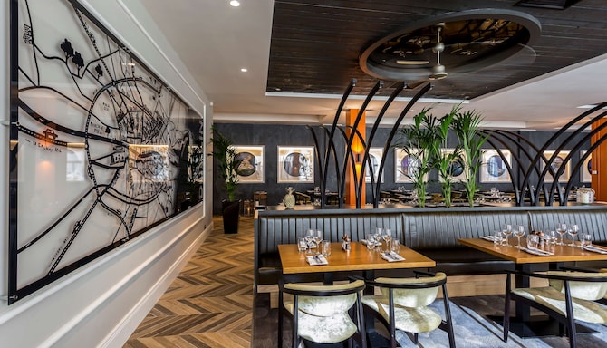 Radisson Blu Hotel, Dublin Airport - Restaurant Collage