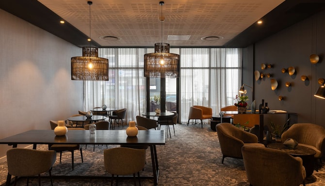 Executive Lounge