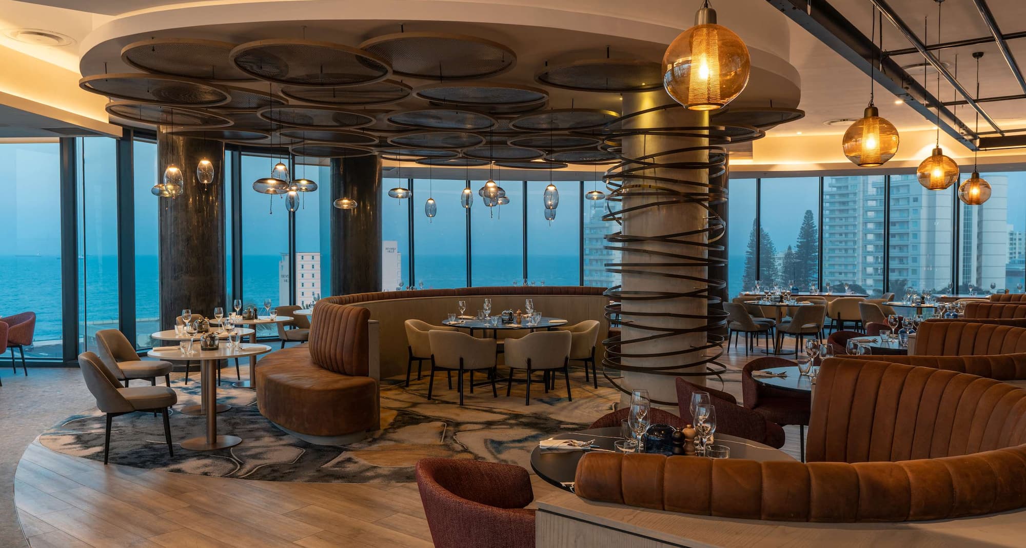 Radisson Blu Hotel, Durban Umhlanga - FireLake