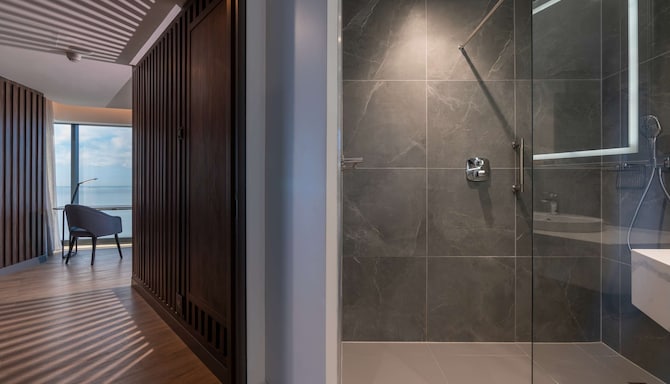 Radisson Blu Hotel, Durban Umhlanga - Junior Suite