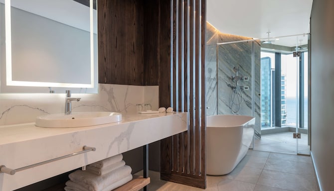 Radisson Blu Hotel, Durban Umhlanga - Suite - Sea View
