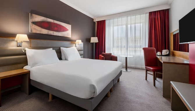 Radisson Blu Hotel, Durham - Standard Room & Superior Room