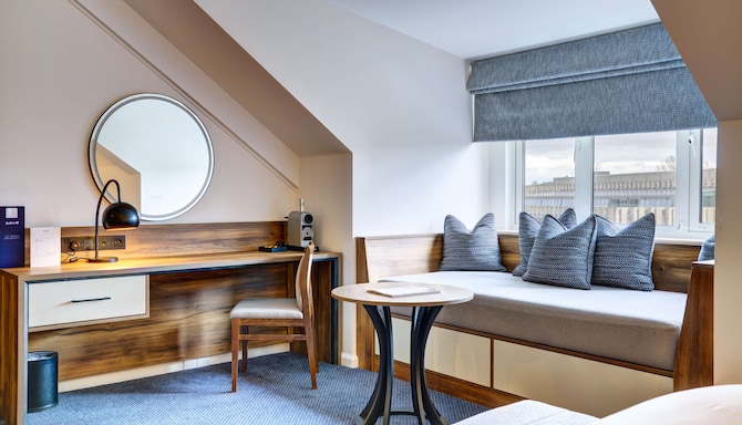 Radisson Blu Hotel, Durham - Premium Room - River View