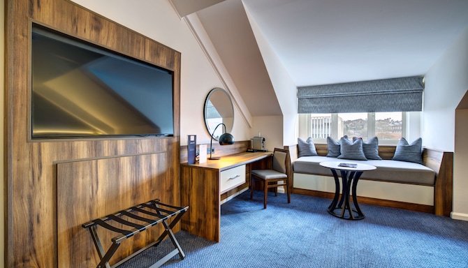 Radisson Blu Hotel, Durham - Premium Room - River View