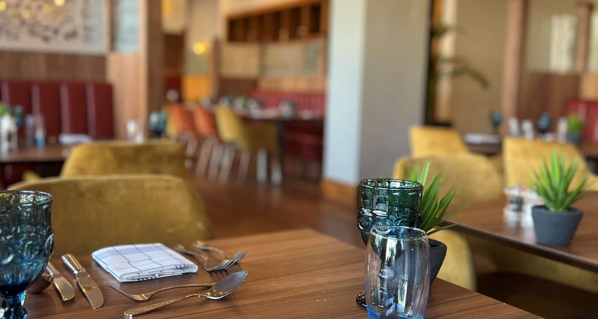 Radisson Blu Hotel, Durham - Józef s Riverside Bar and Restaurant